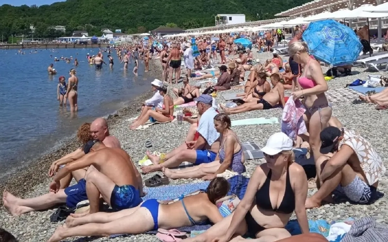 Архипо-Осиповка переполнена туристами из-за теплого моря
