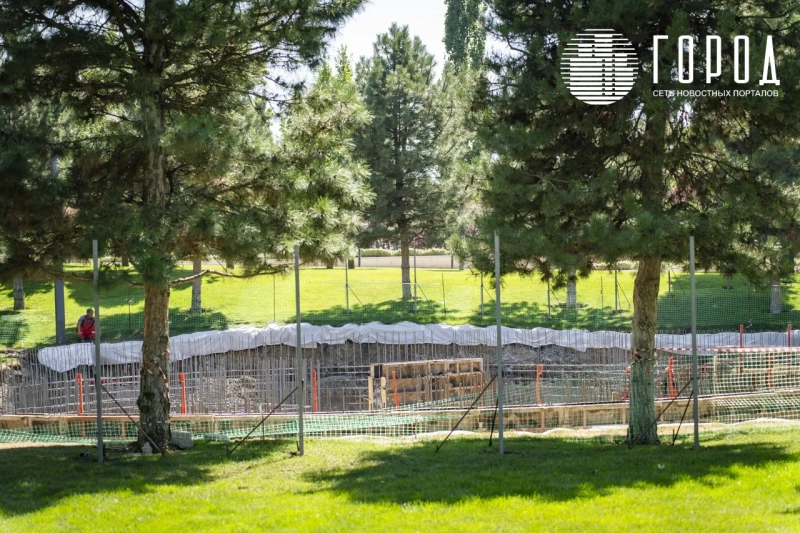 Сергей Галицкий строит фонтан с 25-метровой колонной в парке «Краснодар»